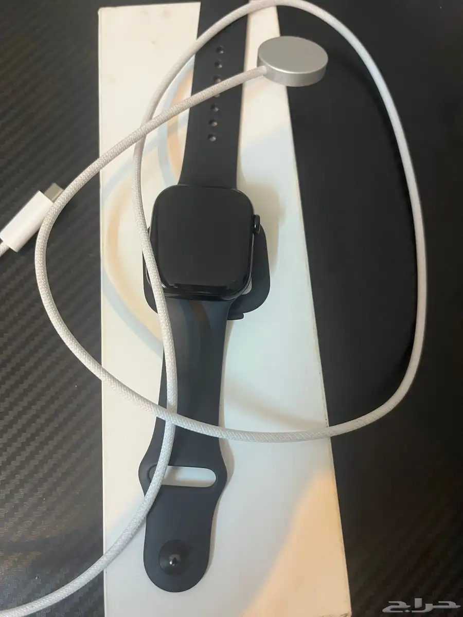 ساعة أبل Apple watch . 1