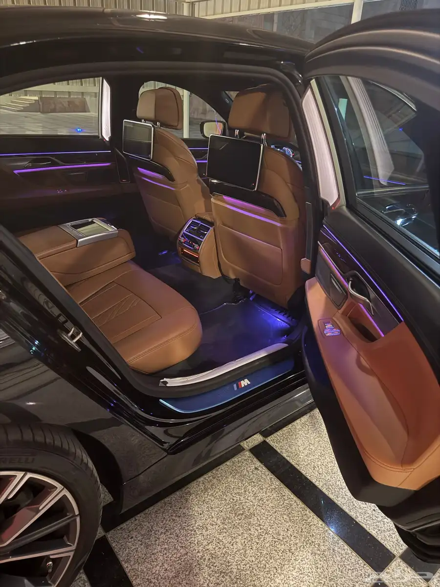 بي ام دبيلو 730 Li 41