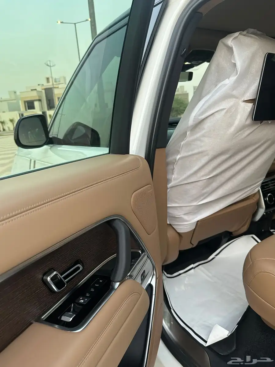 للبيع رنج روفر 2023 HSE 9