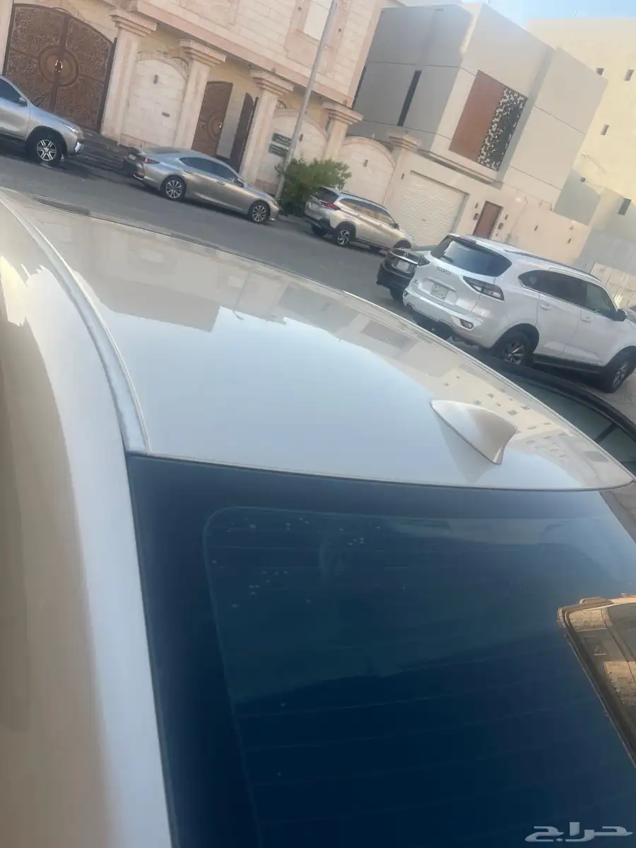 لكزس 2016 نضيفه جدا es 350 وكاله 16