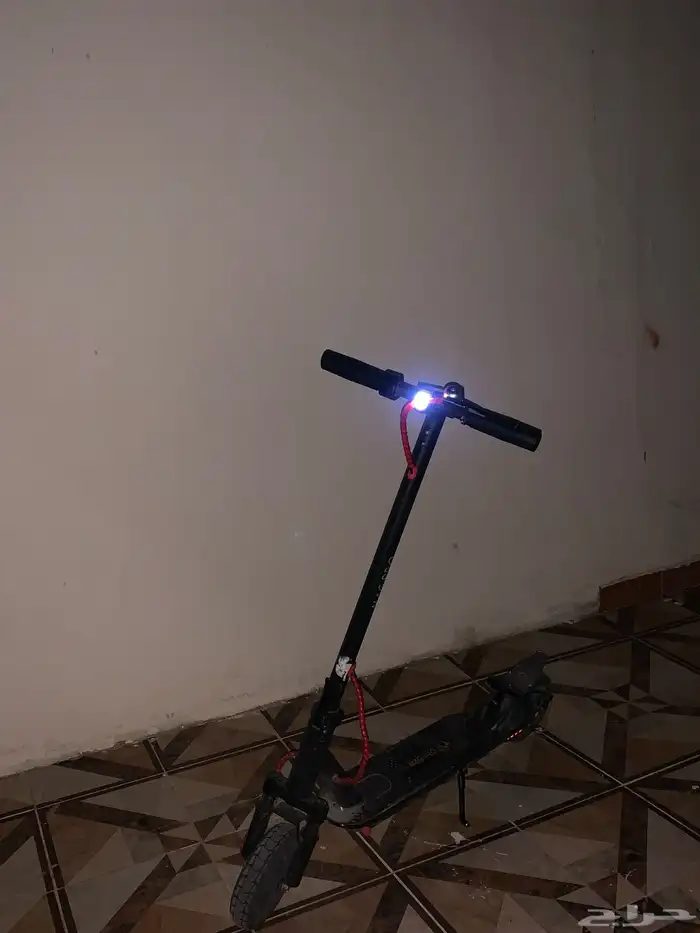 سكوتر طويل نظيف 0