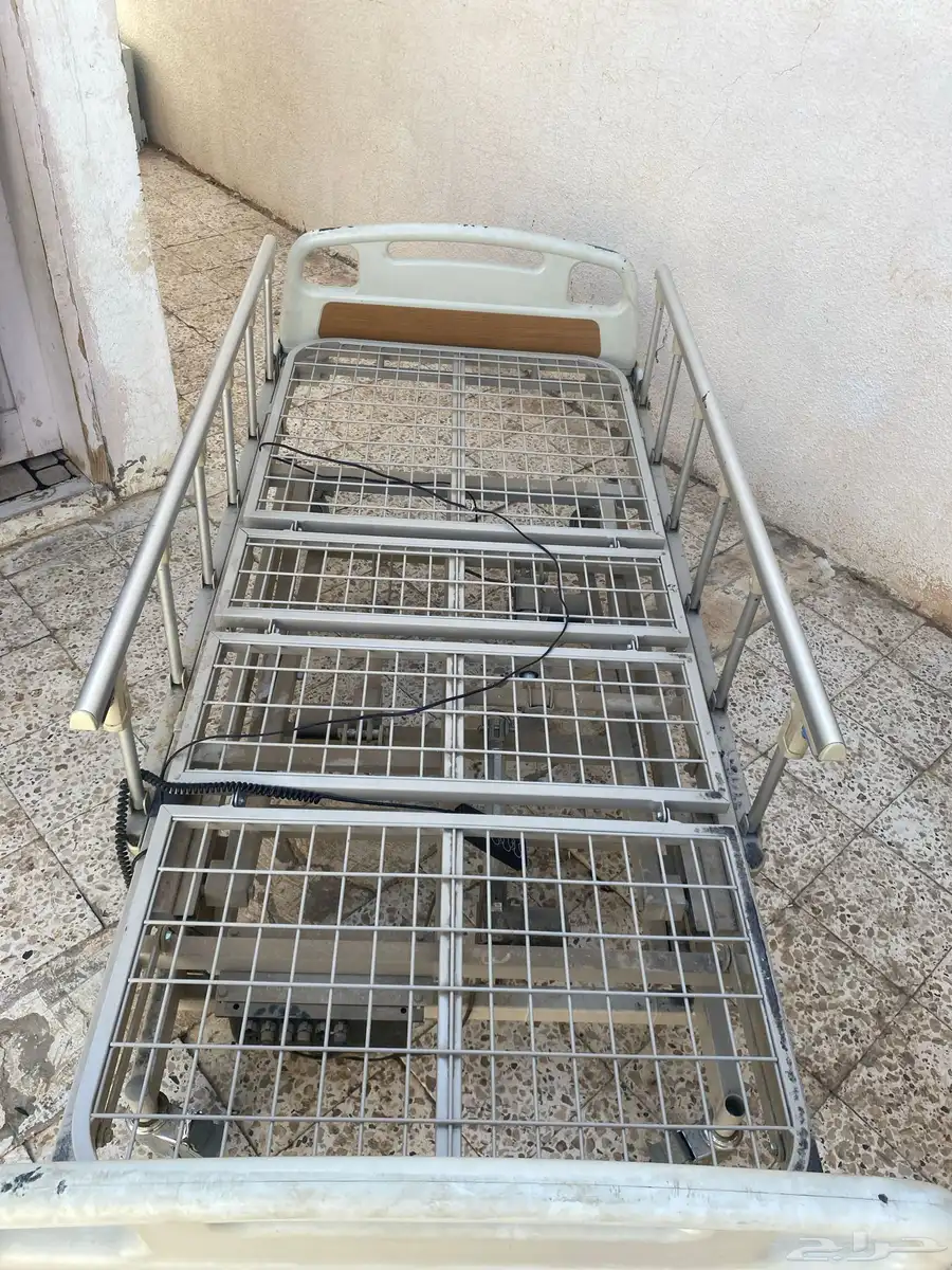 سرير مشفى 3