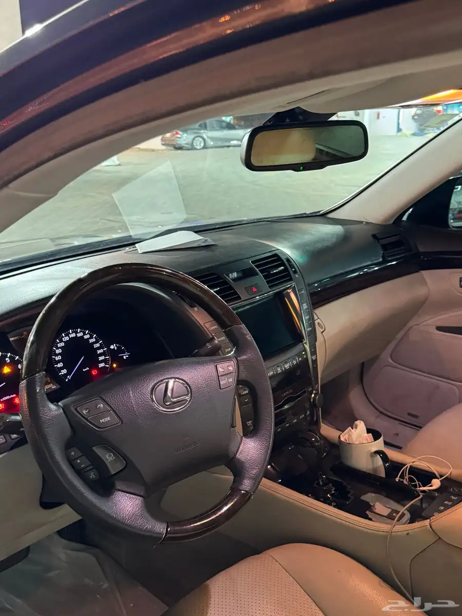 لكزس LS460L 3