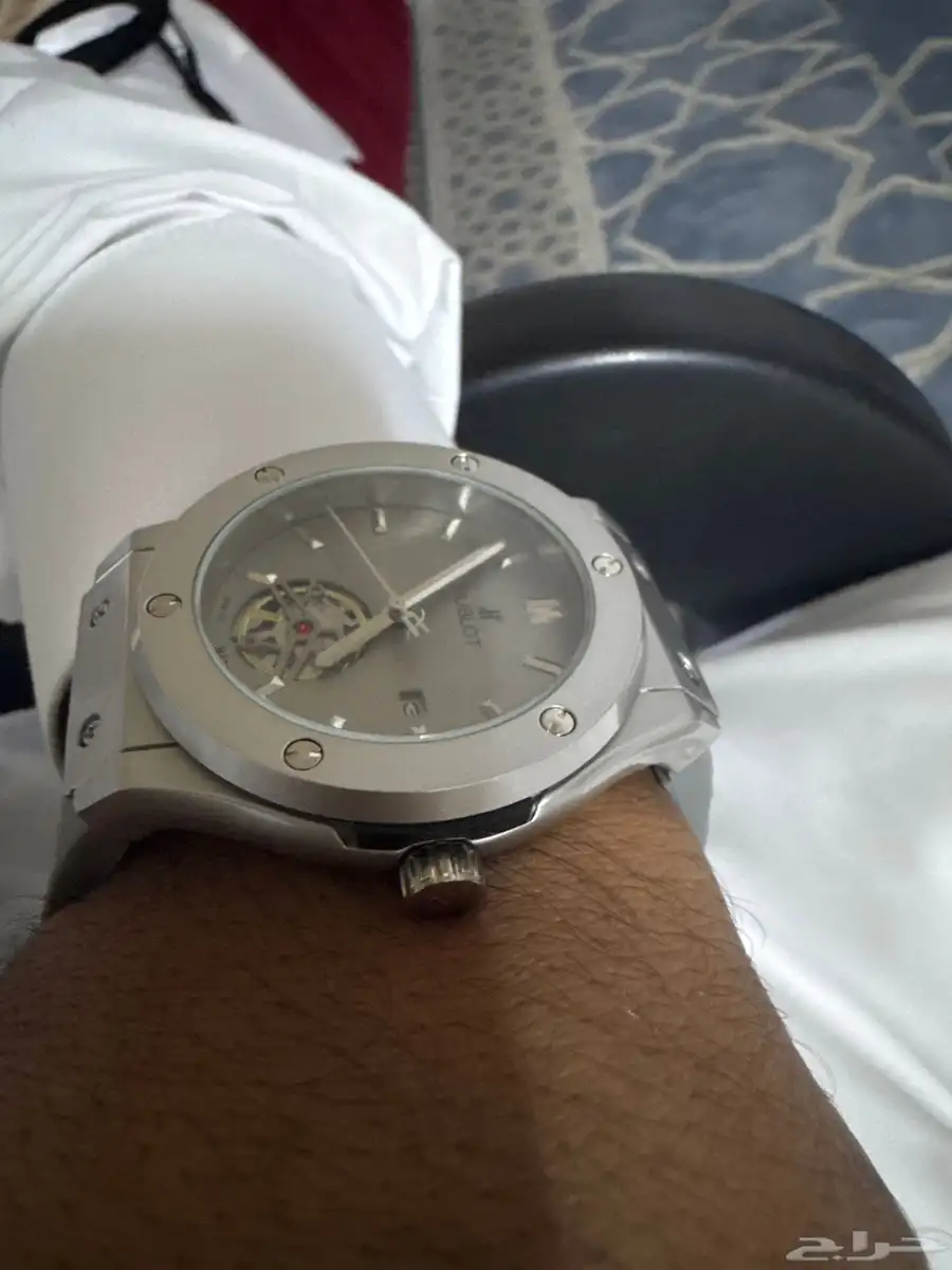للبيع ساعه تقليد نوع HUBLOT 2