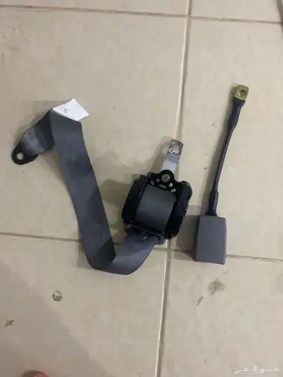 حزام يركب لجميع أنواع السيارات 0