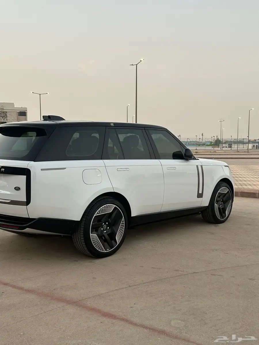للبيع رنج روفر 2023 HSE 4