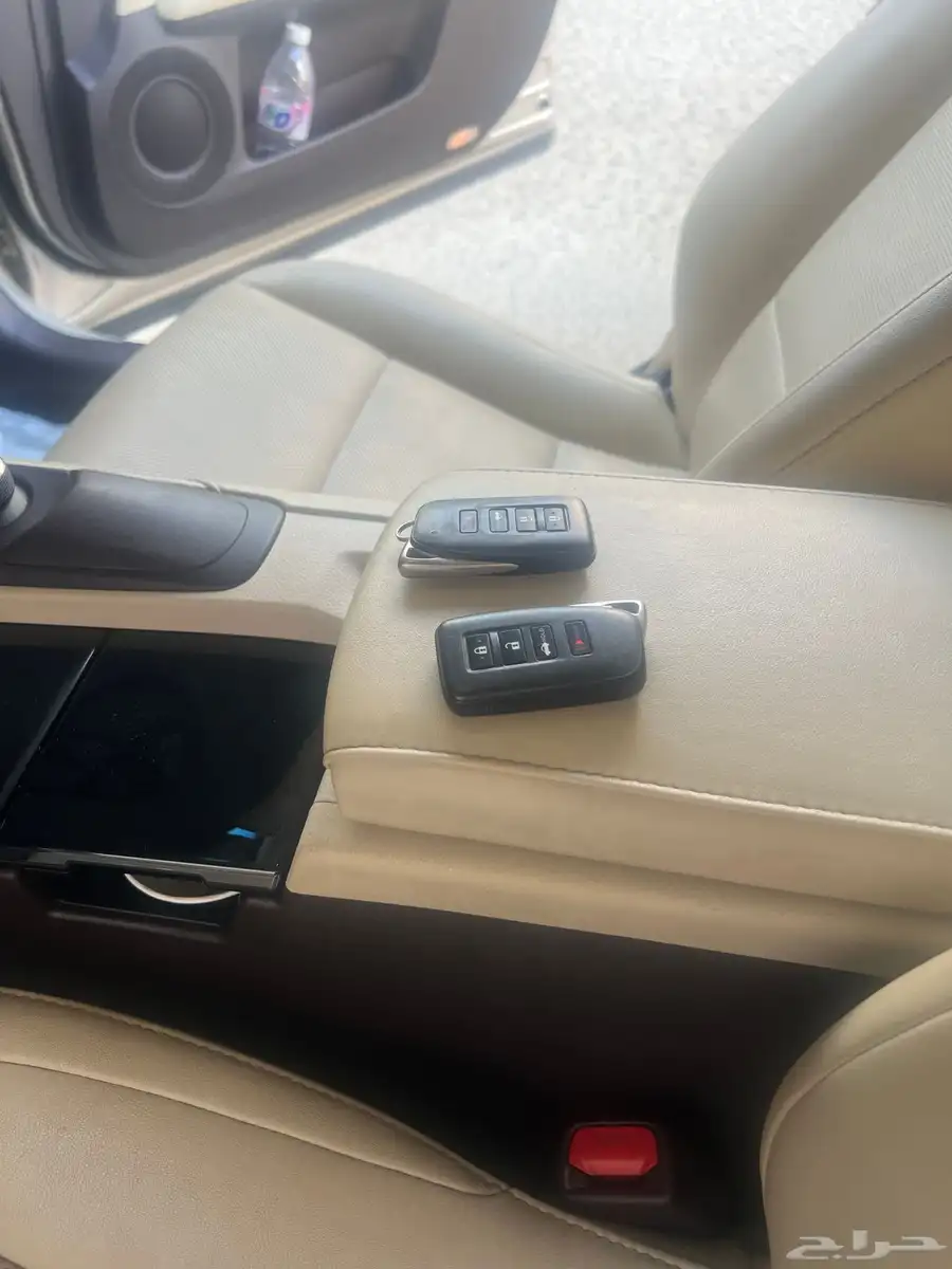 لكزس 2016 نضيفه جدا es 350 وكاله 30