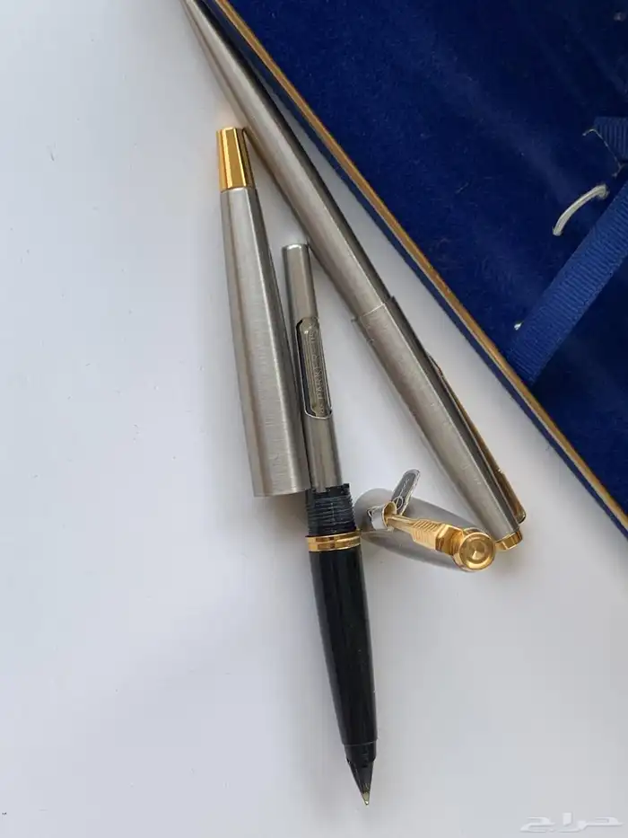طقم اقلام باركر 45 فضي ريشه ذهب عيار 10K 4