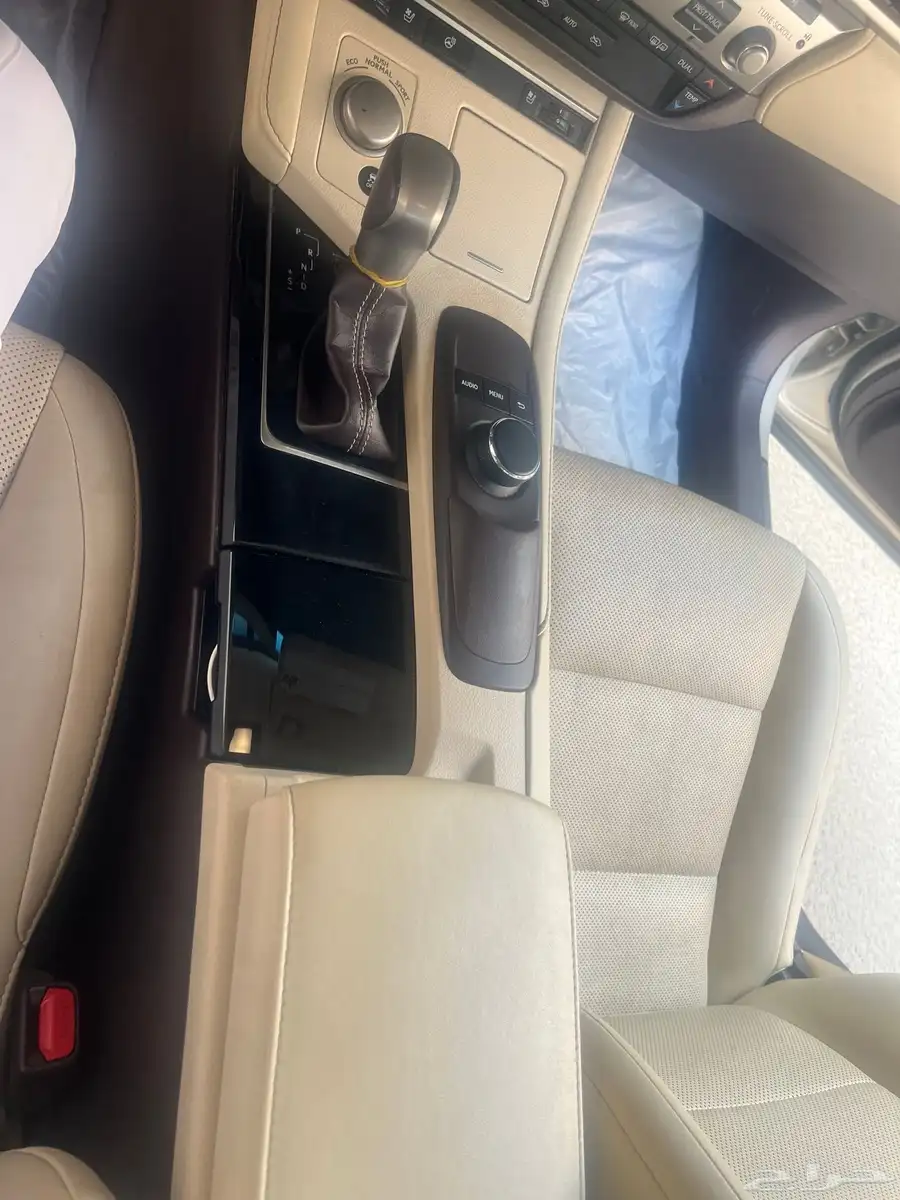 لكزس 2016 نضيفه جدا es 350 وكاله 13
