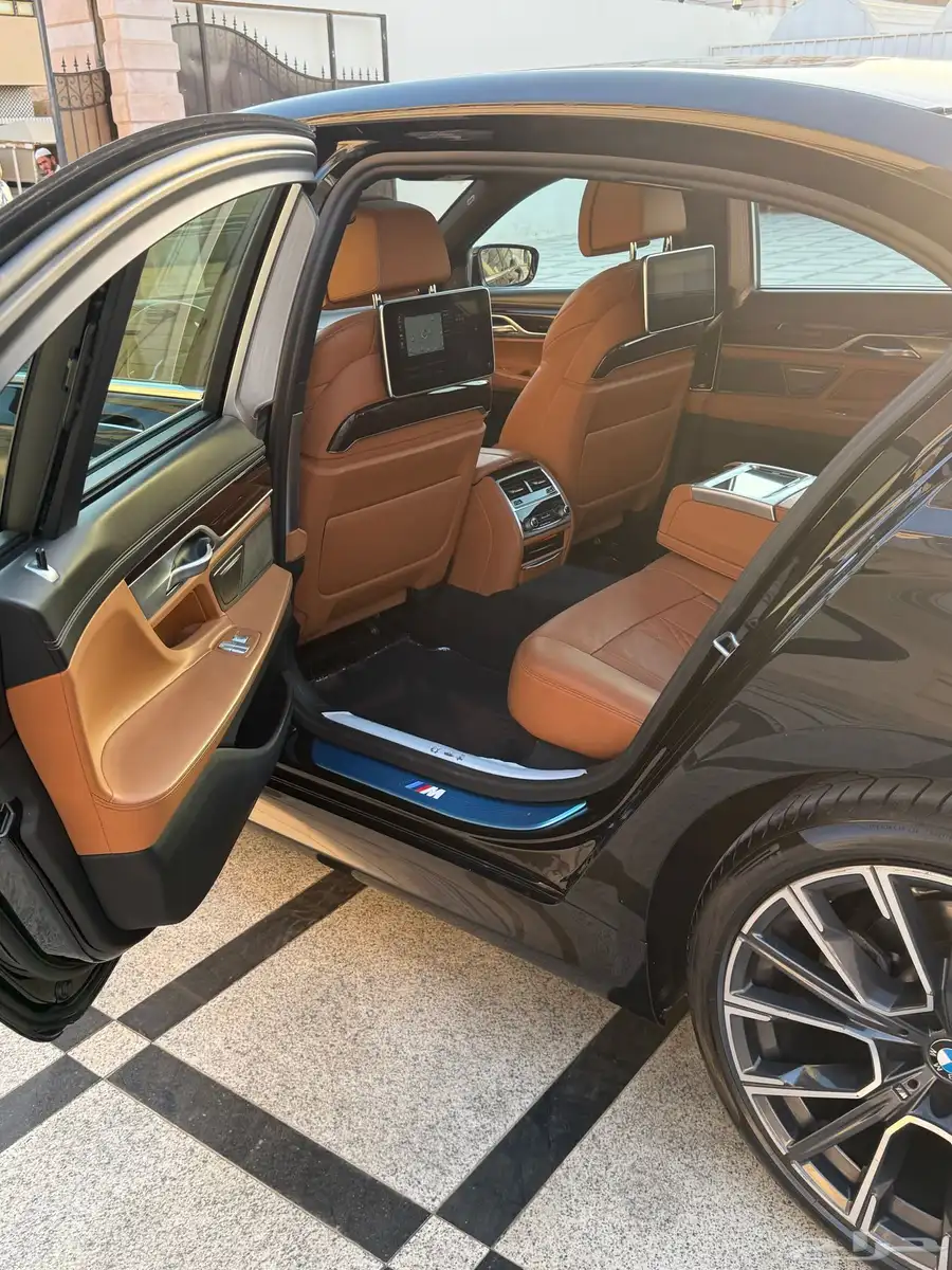 بي ام دبيلو 730 Li 21