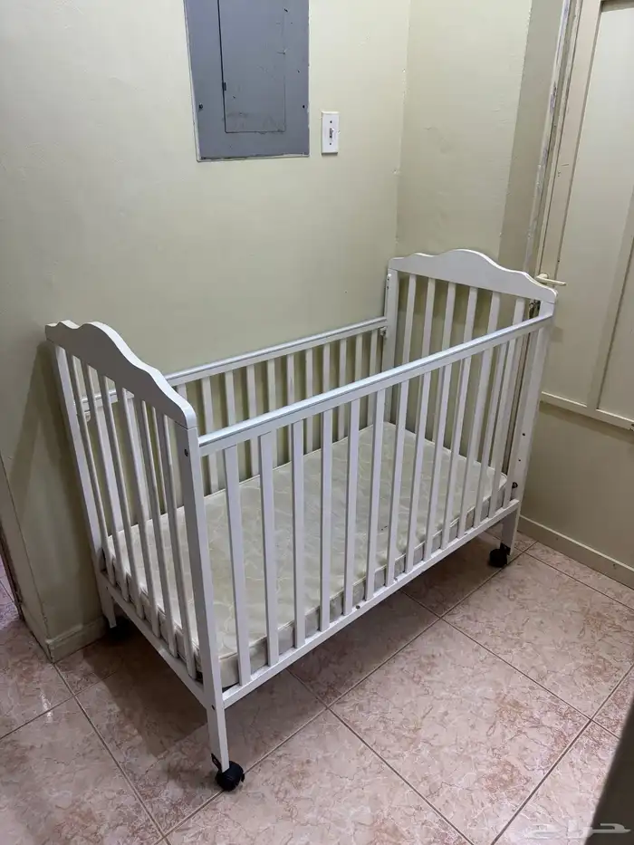 سرير اطفال 0