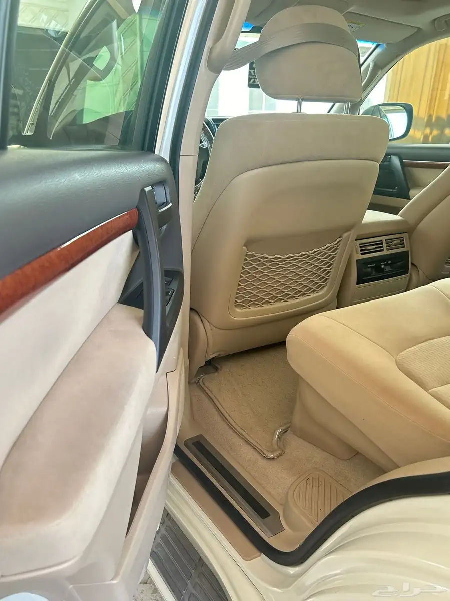 لاندكروزر gxr3ستين عام موديل 2015 5