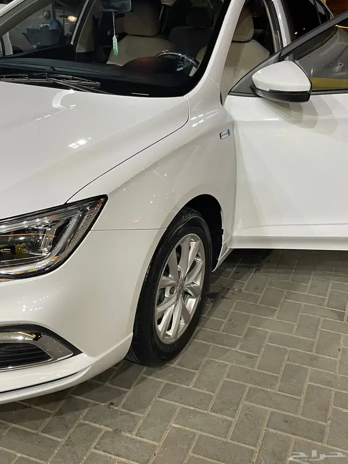MG5 موديل 2024 ماشية 35 الف وكسور سيارة وكااله لا تشكو من ا 1
