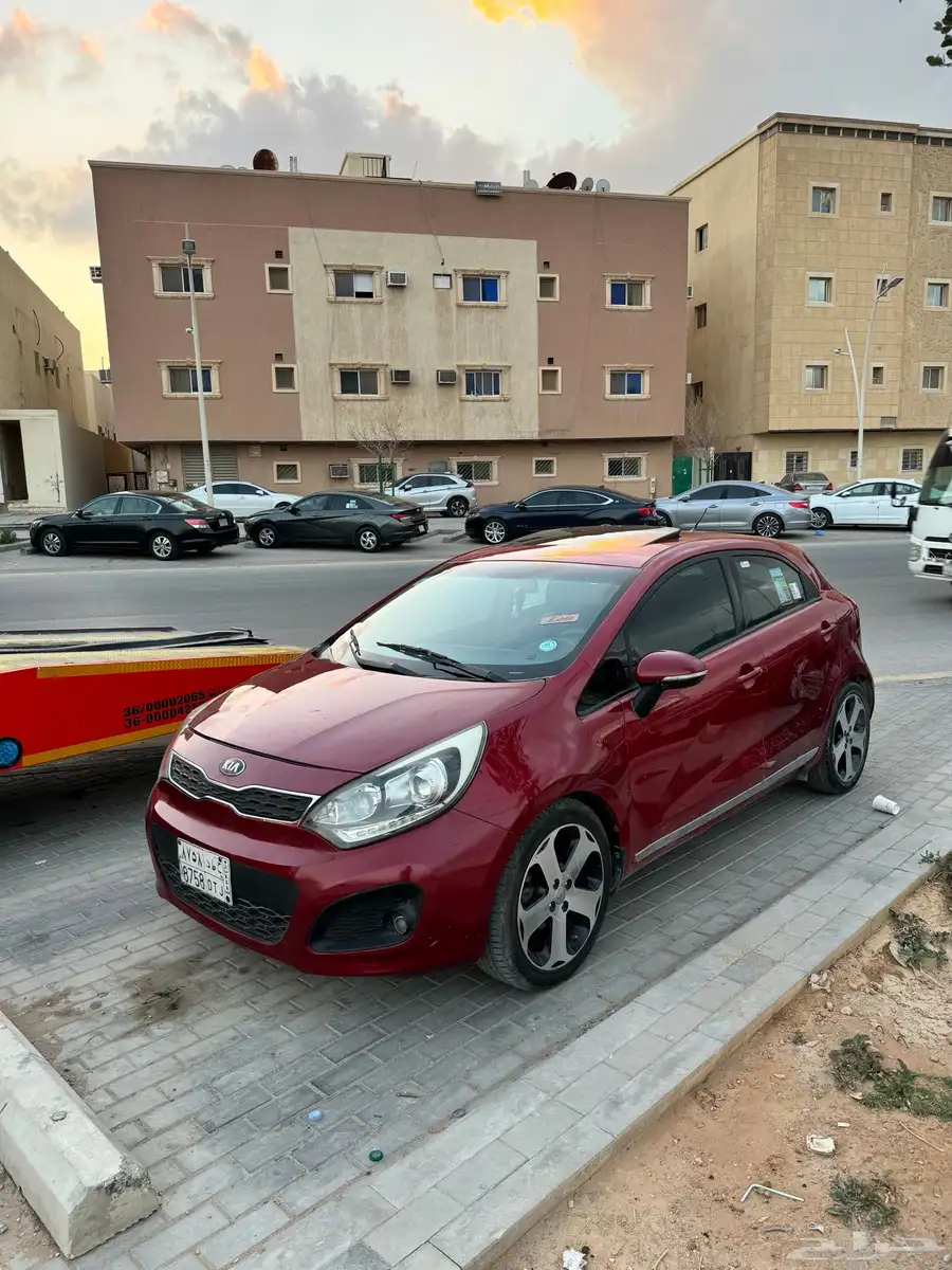 Kia rio 2015 Full options Hatchback 2