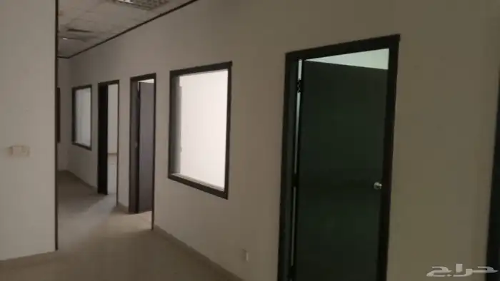 بيع مستلزمات ومواد مفكوكه بعنايه من برج تجاري 3