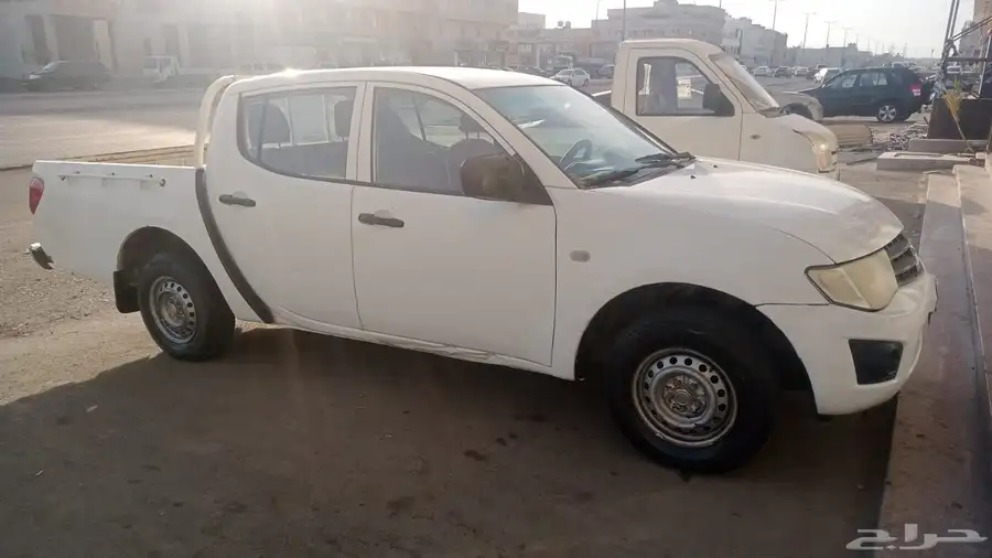 للبيع ميتسوبيشي ونيت 2014 2