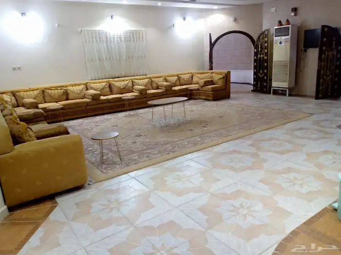 استراحة قسمين للبيع 10