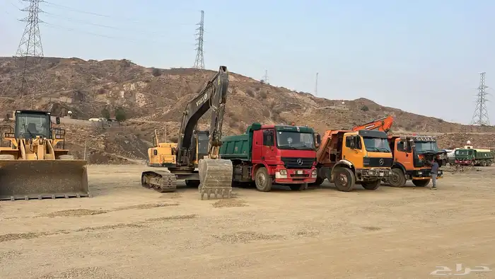 بوكلينات حديثه للإيجار وقلابات وايت 1