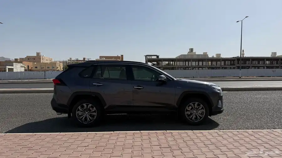 Toyota RAV4 2025 limited Full 6