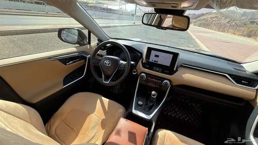 Toyota RAV4 2025 limited Full 13