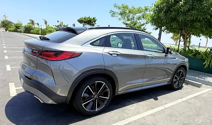 إنفينيتي QX55 2022 SENSORY اعلي فئة علي الضمان 7