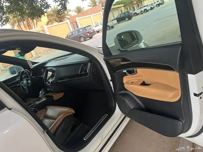 2019 VOLVO X90 5