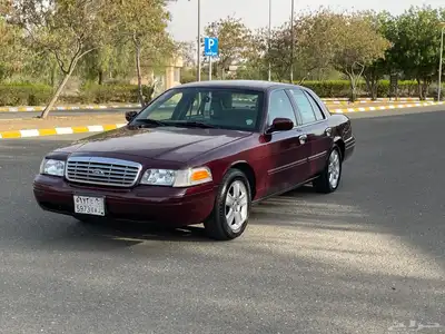 فورد كروان فيكتوريا 2011 1
