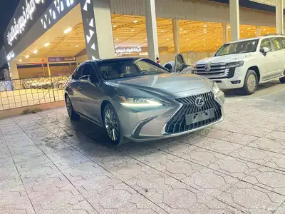 لكزس ES 350 سعودي موديل 2024 مستخدم ماشي 26 2