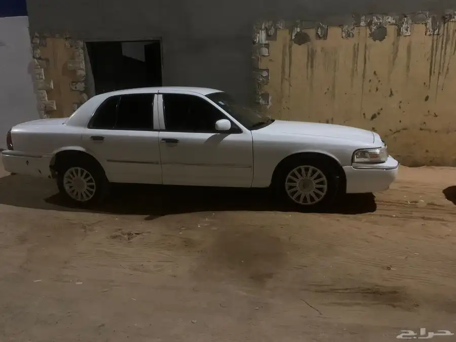 فورد جراند ماركيز 2010 1
