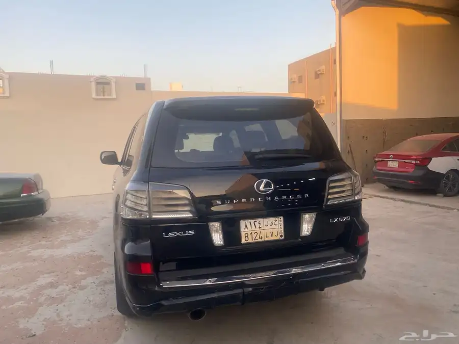 جيب لكزس LX570 أسود 14