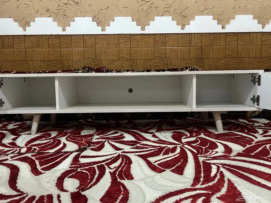 طاولة تلفزيون 2