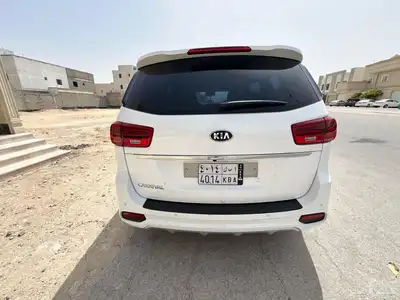 كيا كرنفال 2020 ديزل 9 مقاعد تم البيع 2