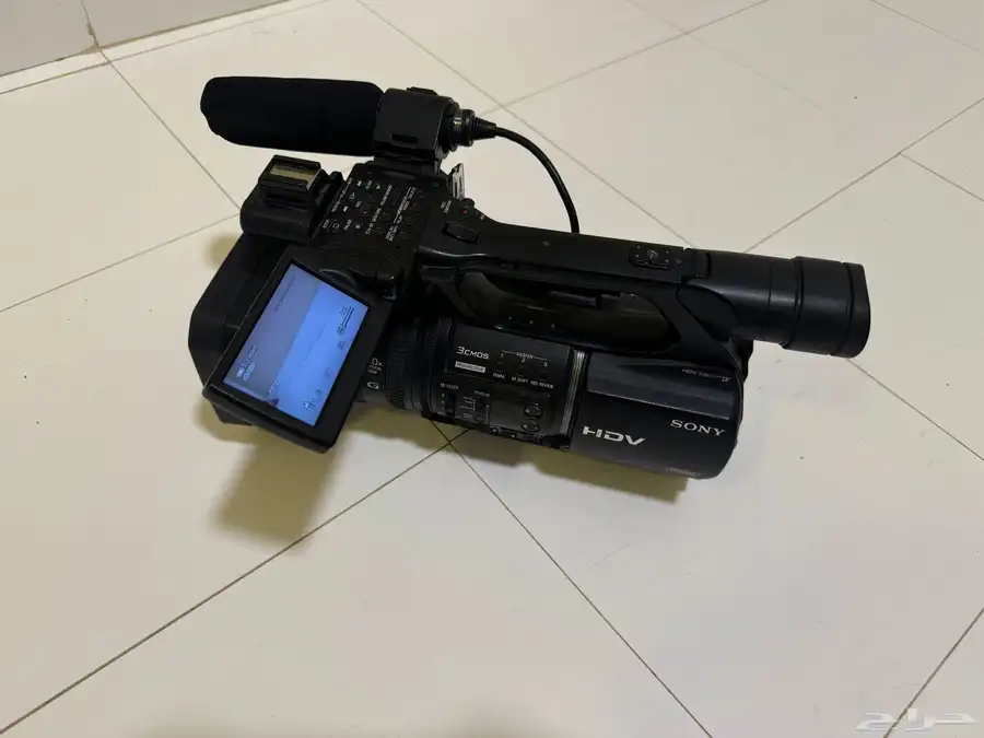 كاميرا سوني للبيع For sale SONY HVR-Z5E 3