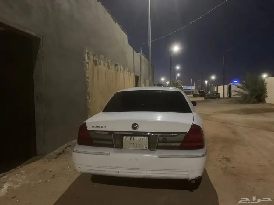 فورد جراند ماركيز 2010 2
