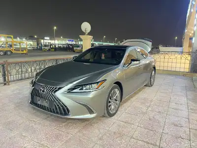 لكزس ES 350 سعودي موديل 2024 مستخدم ماشي 26 0