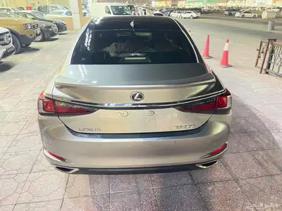 لكزس ES 350 سعودي موديل 2024 مستخدم ماشي 26 8