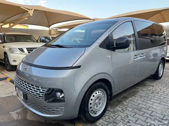 ستاريا ديزل 2022 رادار قيادة ذاتية 11 راكب تسجيل خاص 18