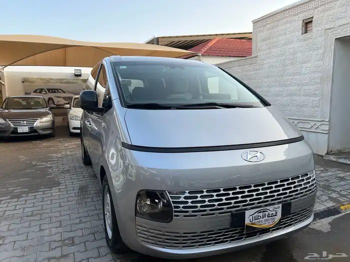 ستاريا ديزل 2022 رادار قيادة ذاتية 11 راكب تسجيل خاص 1