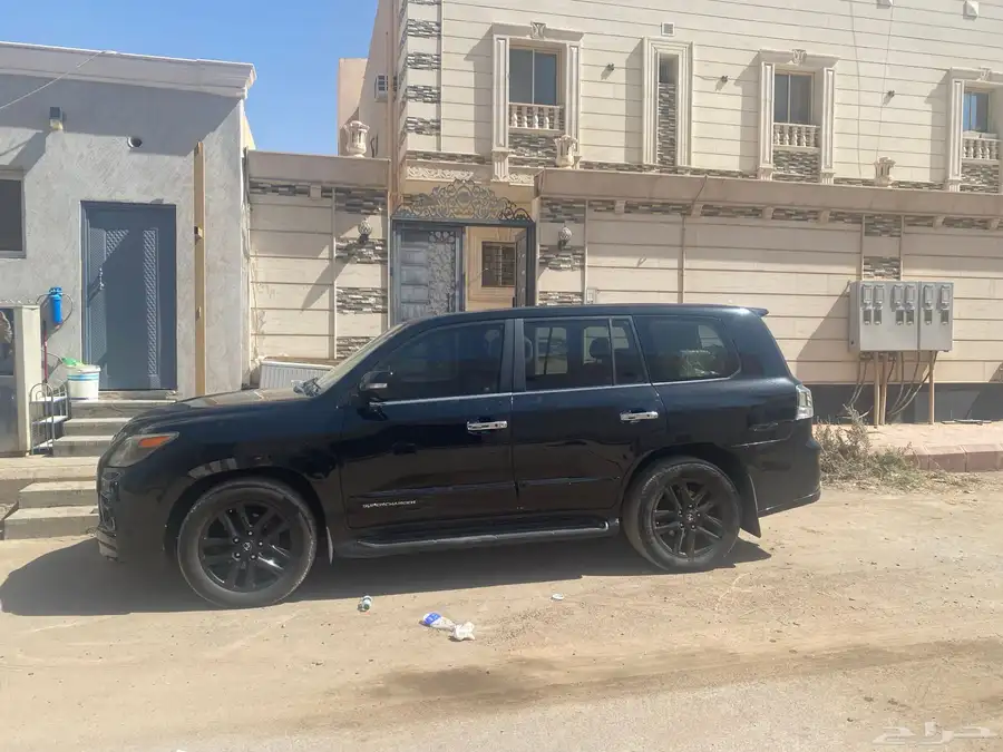 جيب لكزس LX570 أسود 1