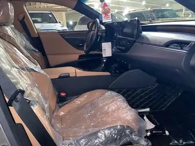 لكزس ES 350 سعودي موديل 2024 مستخدم ماشي 26 13