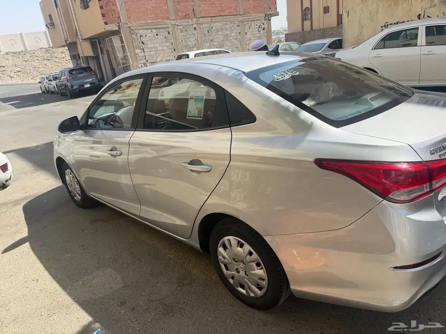 car Changan 4