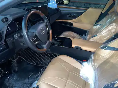 لكزس ES 350 سعودي موديل 2024 مستخدم ماشي 26 19