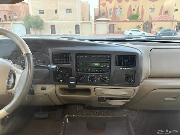 فورد اكسكيرجن 2003 عداد (90) نضيفه جدان 49