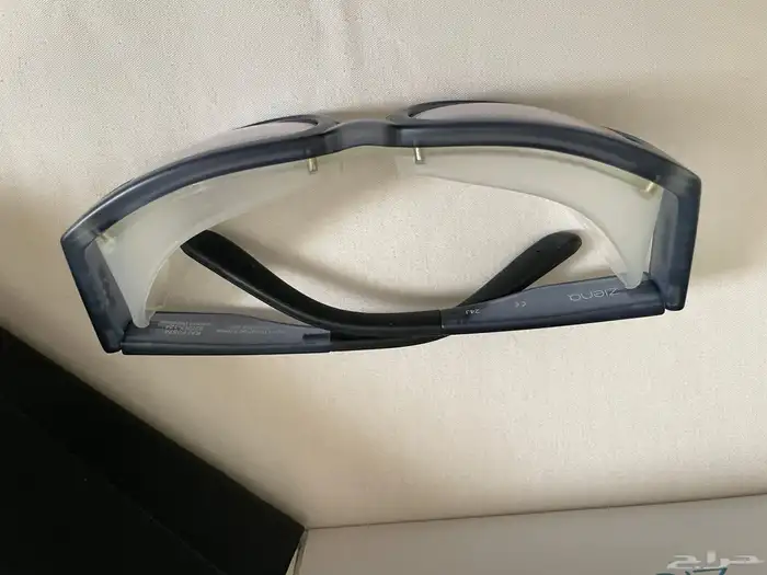 نظارة شمسية و عادية لجفاف العين 1