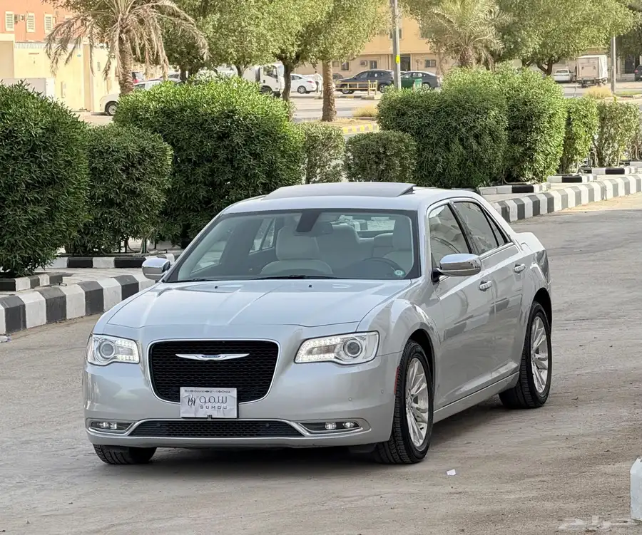 كرايزلر C300 2021 4