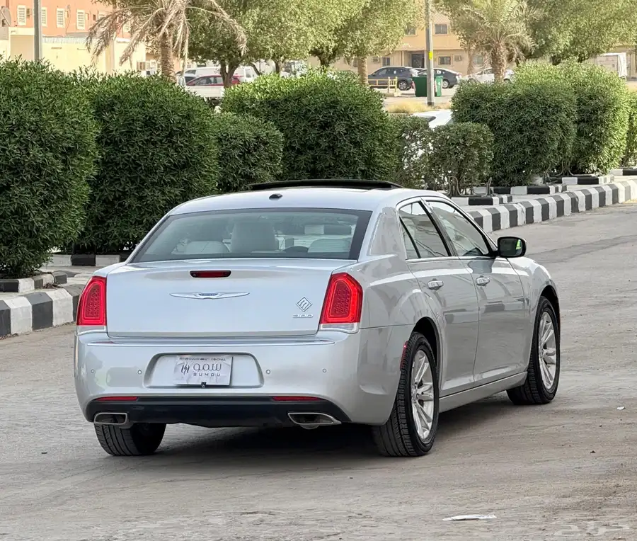 كرايزلر C300 2021 9