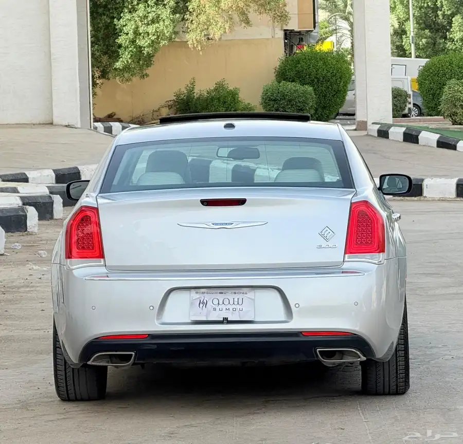 كرايزلر C300 2021 5