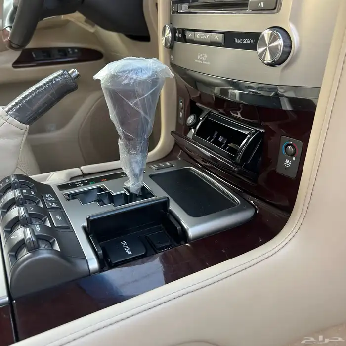 تم البيع الله يبارك للبائع والمشتري . 38