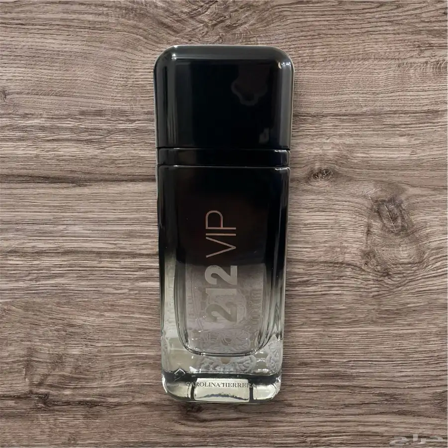 عطور للبيع Versace and VIP 212 0
