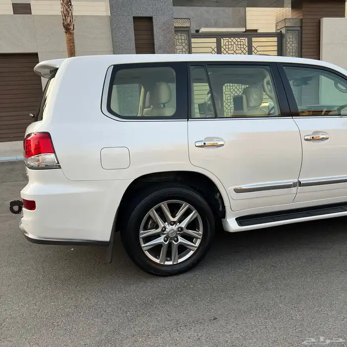 تم البيع الله يبارك للبائع والمشتري . 12